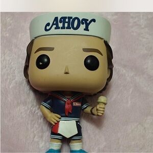 Steve STRANGER THINGS Sailor Figure with Ice Cream